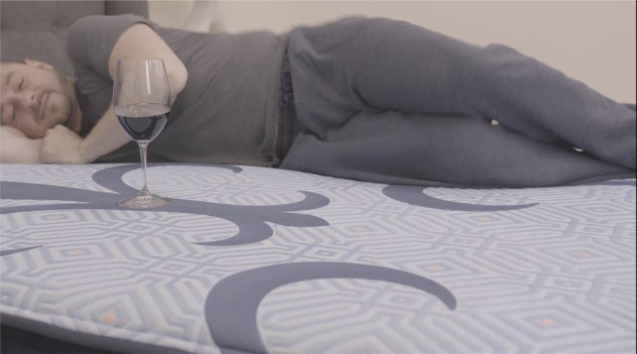 Sterns and Foster Lux Hybrid Mattress Review for Back Sleeping